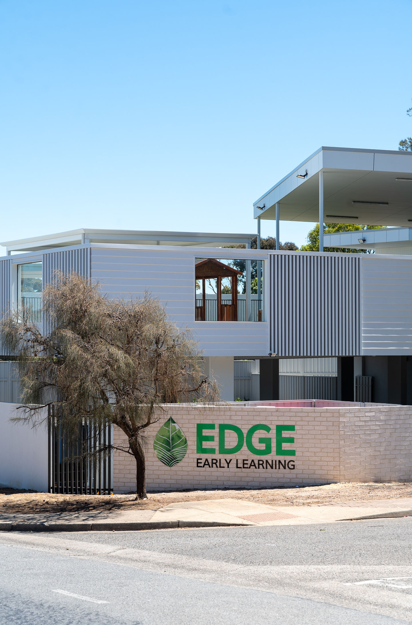 DORKY AUBE 13 12 24 SOCIAL 3