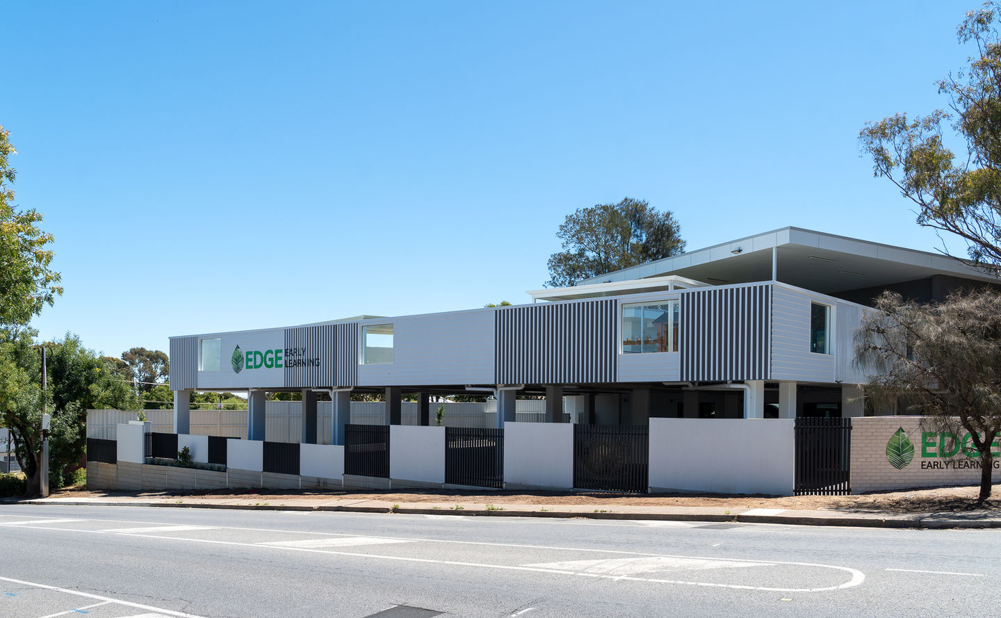 DORKY AUBE 13 12 24 SOCIAL 7